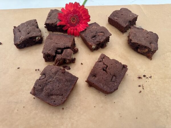Home made brownies - Image 3